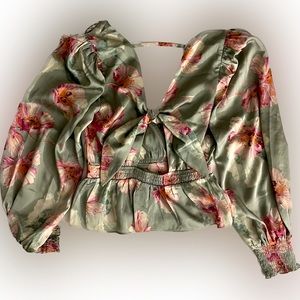 NWT Express Puff Sleeve Peplum Blouse